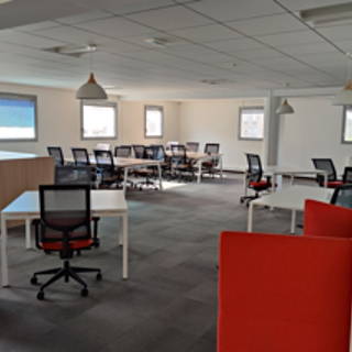 Open Space  40 postes Coworking Rue Diderot Nanterre 92000 - photo 1